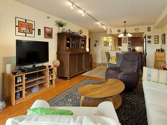 3rd image of 110 1st Ave NE Unit F1201