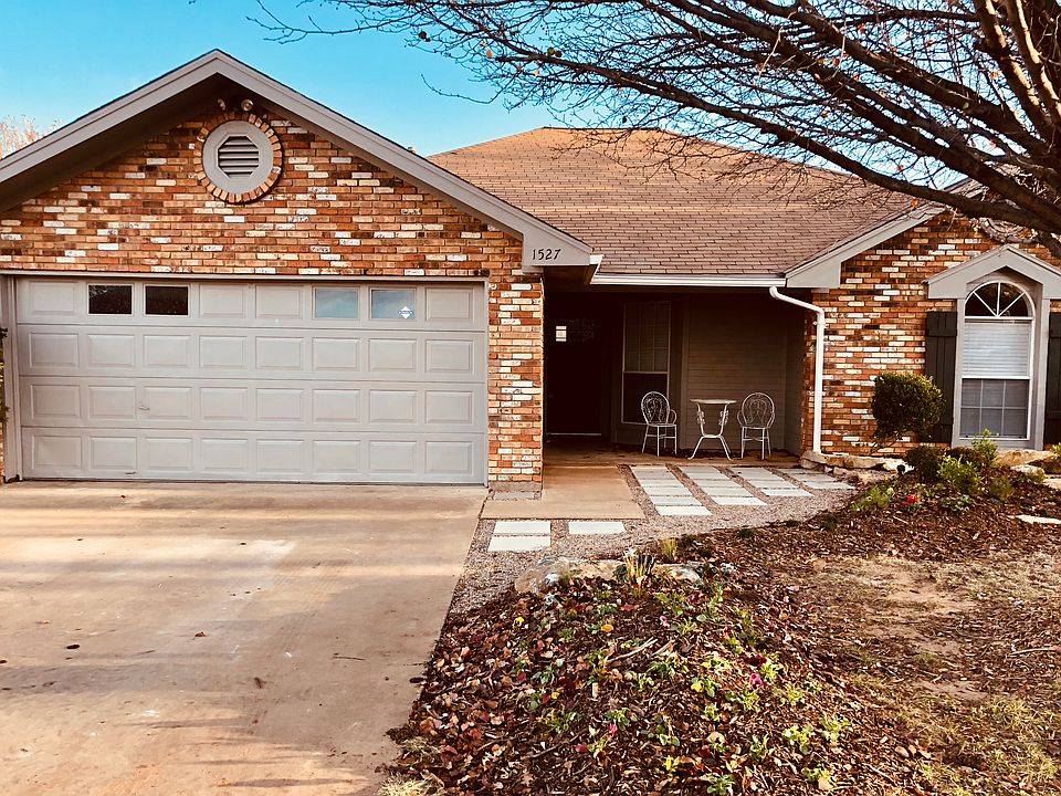 1st image of 1527 Sunflower Ln