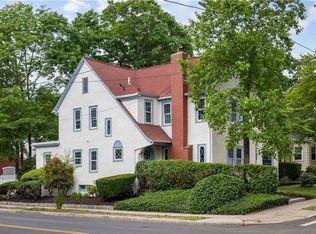 87 Woodbury St, Providence, RI 02906