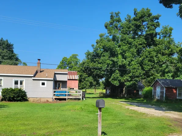 3864 32nd St, Hamilton, MI 49419
