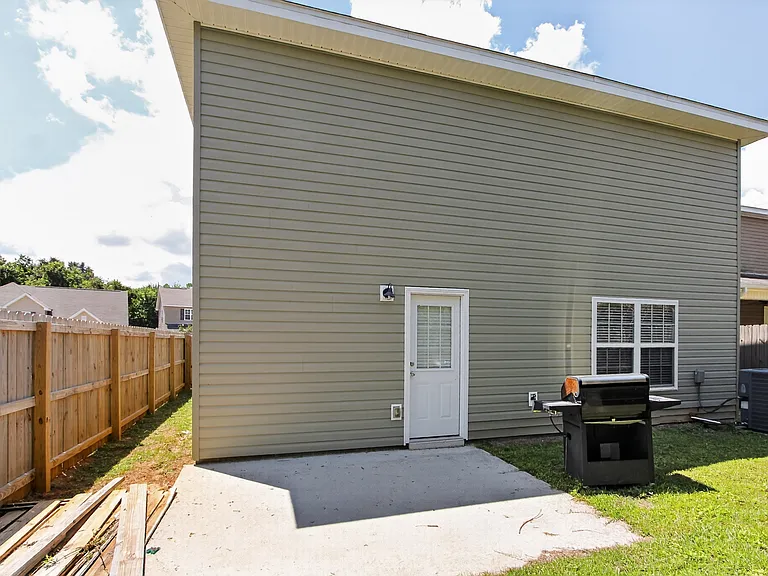 451 Eisenhower Dr — Photo 26