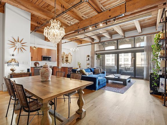 3rd image of 400 S Green St APT 409