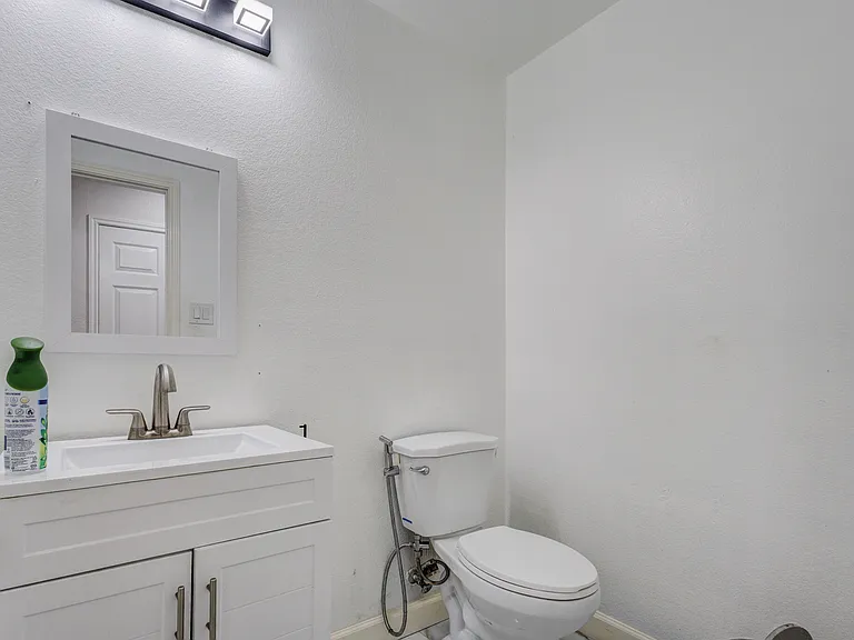 519 Darlene Trl — Photo 18