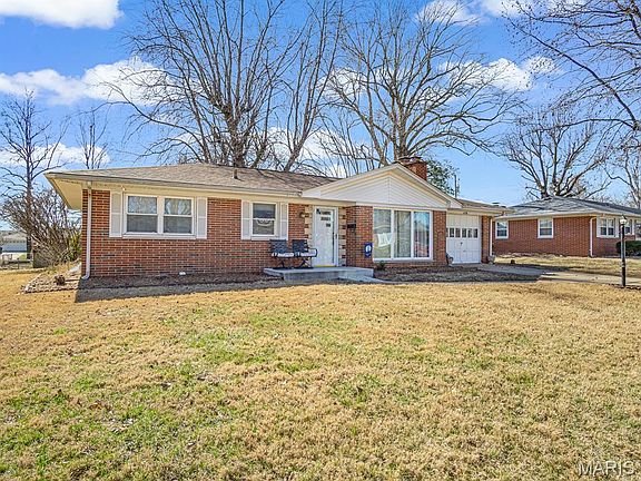 2nd image of 408 Southgate Dr