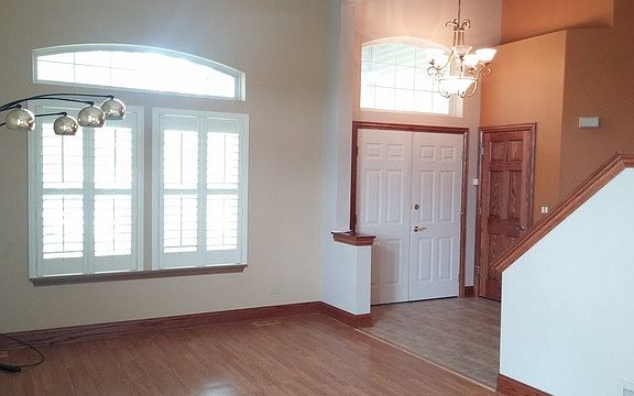 3rd image of 550 Wright Dr