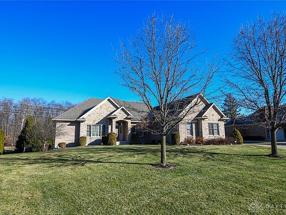 3rd image of 207 Stratford Ln