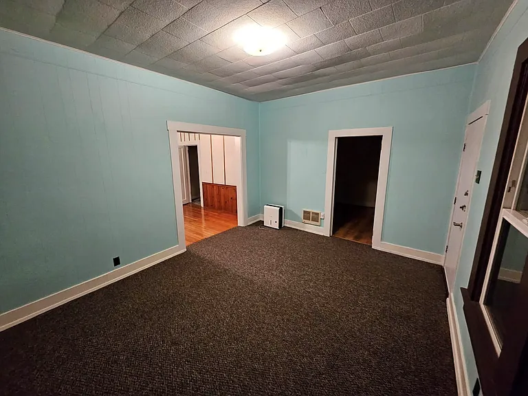 351 Lexington Ave NE — Photo 8