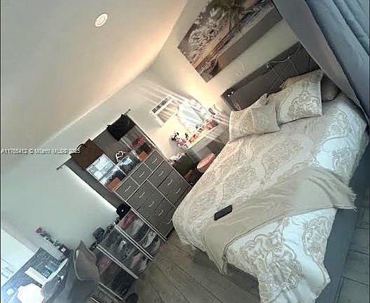 4th image of 4109 N Ocean Dr Unit 1