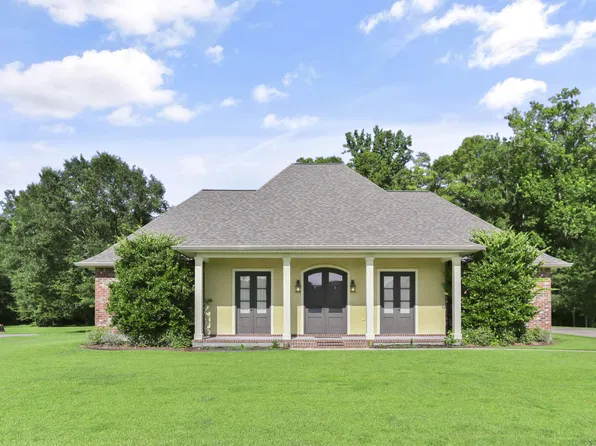 160 Samantha Dr, Thibodaux, LA 70301