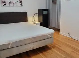 60 Ashburn Dr #1A, Ottawa, ON K2E6N3