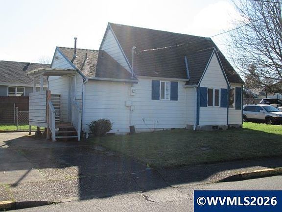 4th image of 1308 SW 8th St