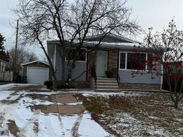 10303 W 105th St, High Level, AB T0H 1Z0