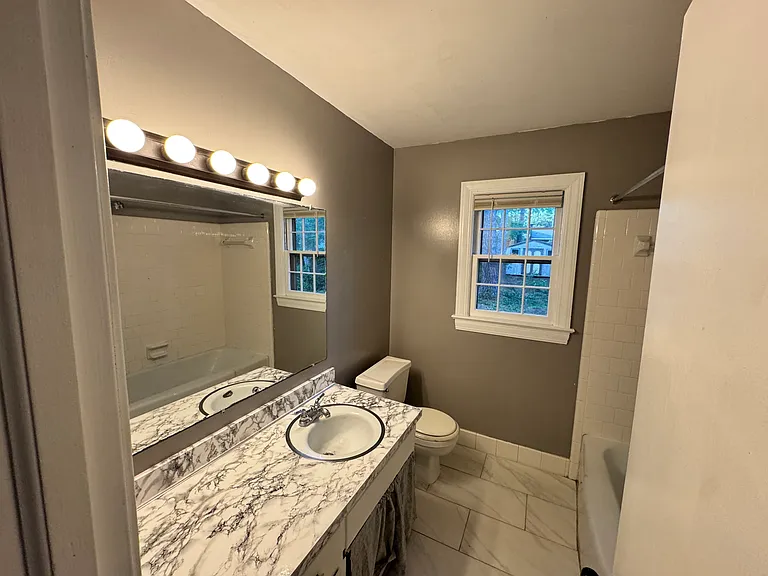 3020 Berkley Dr — Photo 10