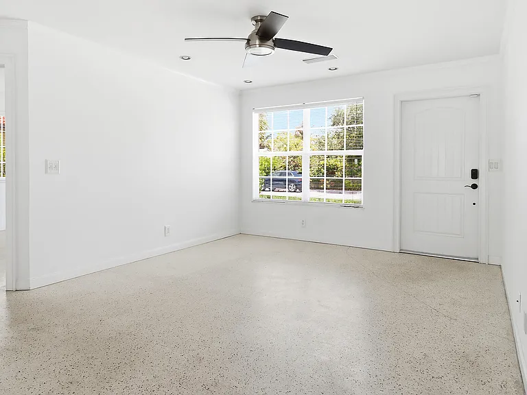 205 Rutland Blvd — Photo 6