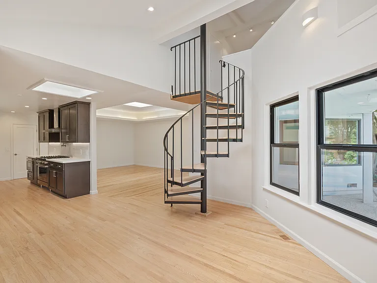 1351 Harker Ave — Photo 14