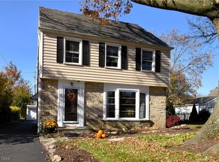 3690 Palmerston Rd, Beachwood, OH 44122