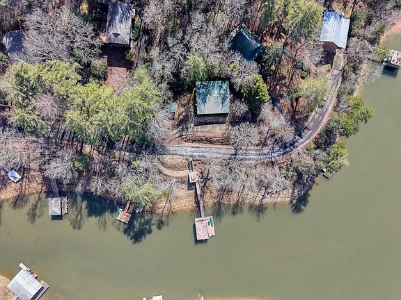 3rd image of 333 Reece Creek Rd W