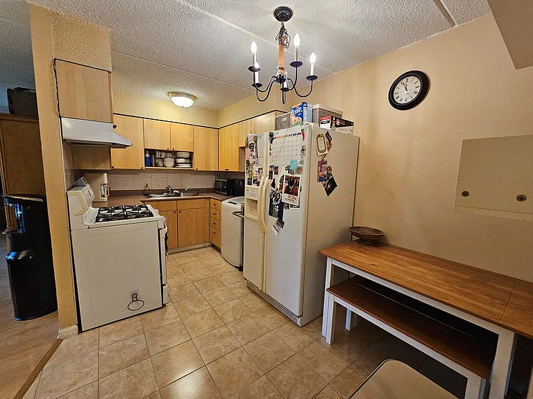 584 Fairway View Dr #2J — Photo 8