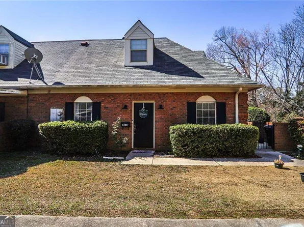 906 Little Bear Cv NE, Conyers, GA 30012