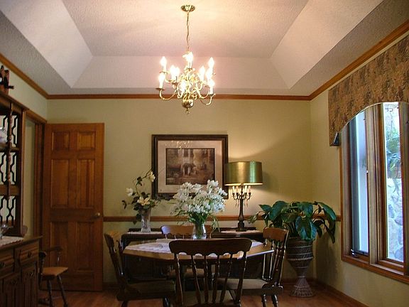 3rd image of 102 Saybrook Ct