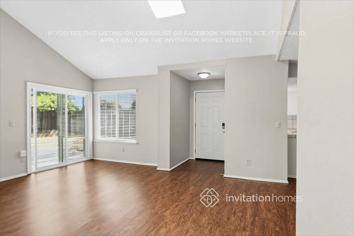 101 Cedar Rock Cir Sacramento, CA 95823 — Photo 4