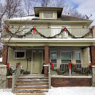 1st image of 709 Lake Dr SE