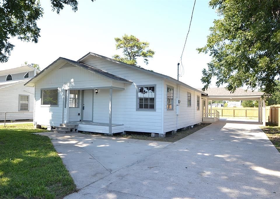 1st image of 2421 Crittenden St