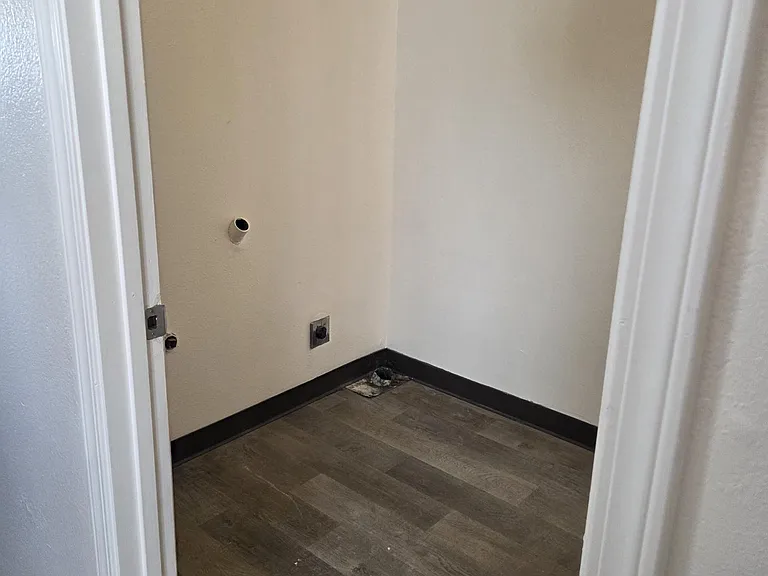 1669 Salishan St SE #1 — Photo 10