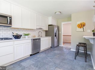 8321 Carrbridge Cir, Ruxton, MD 21204