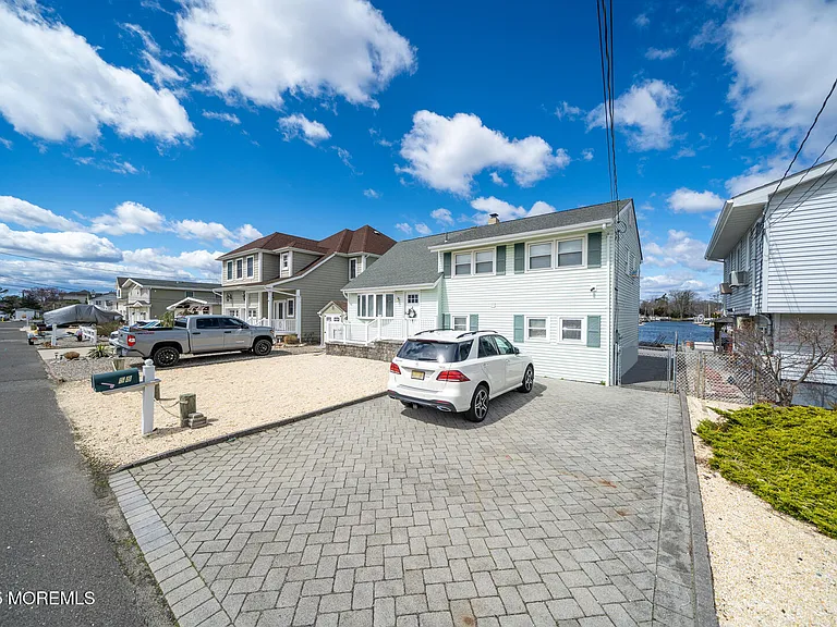 58 E Lagoona Dr — Photo 34