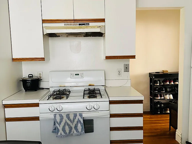 kitchen - stove/oven
