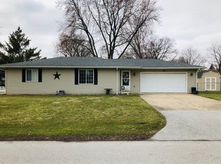 703 N East St, Plano, IL 60545