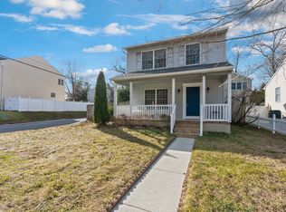 7850 E Shore Rd, Pasadena, MD 21122