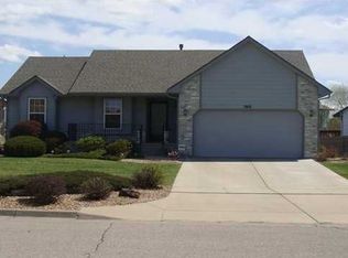 5601 E Shadowridge St, Wichita, KS 67220