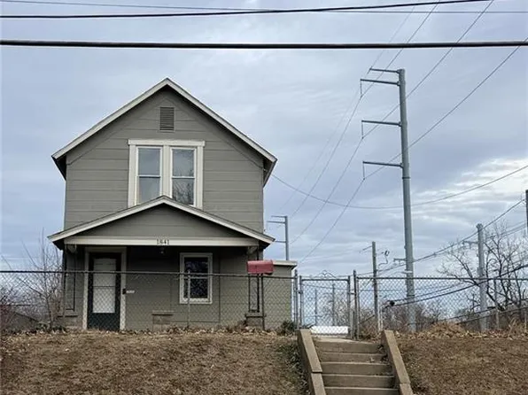1841 S Valley St, Kansas City, KS 66103
