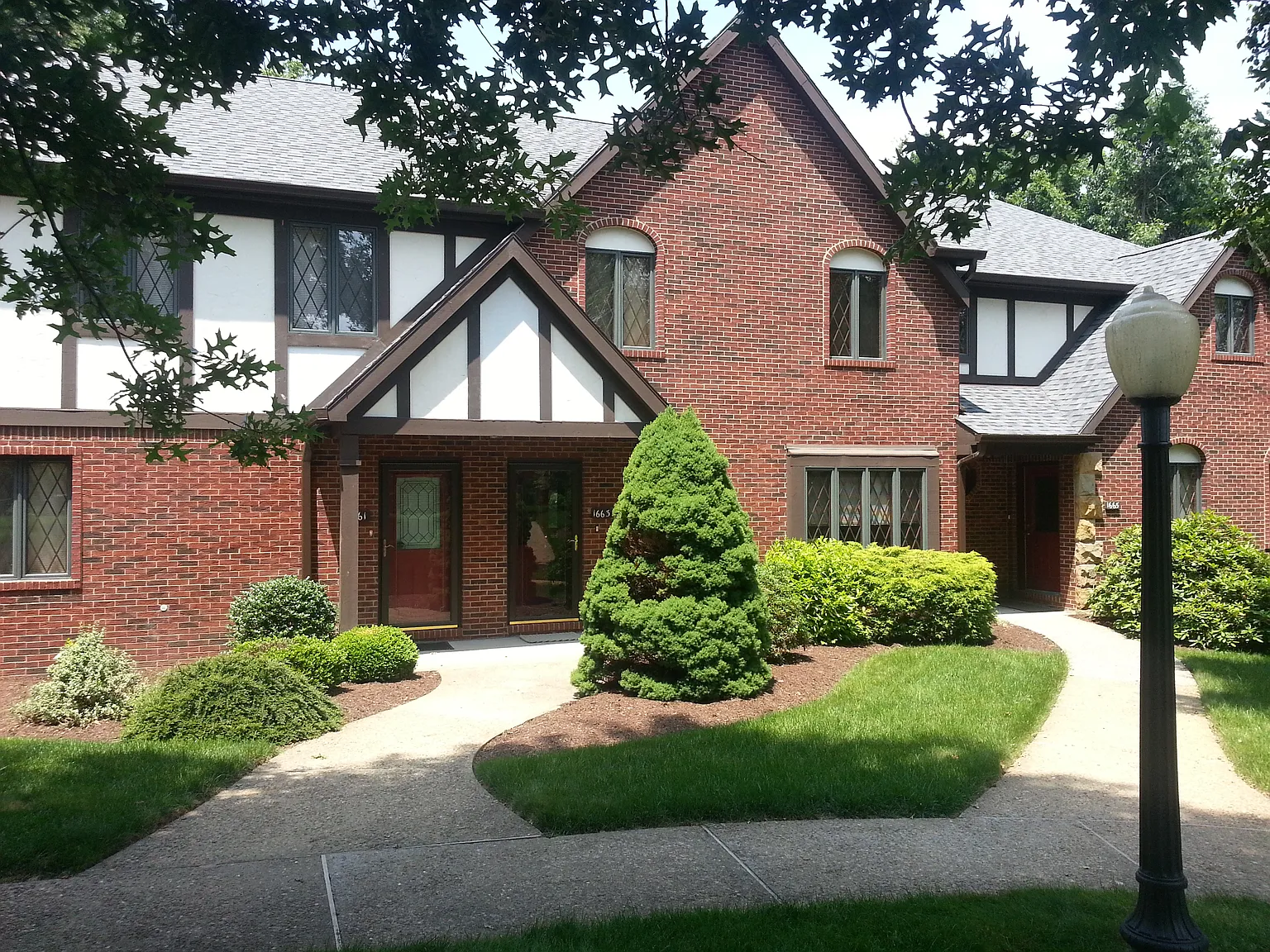 1663 Stone Mansion Dr photo 1