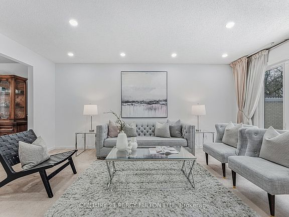 2nd image of 782 Aspen Rd