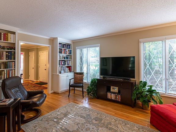 5th image of 788 Seven Lakes Blvd