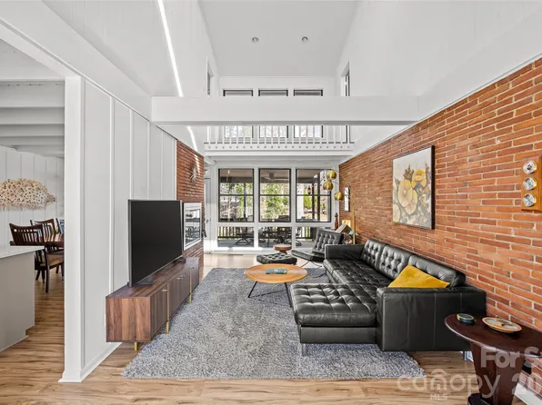 6520 Grove Park Blvd, Charlotte, NC 28215