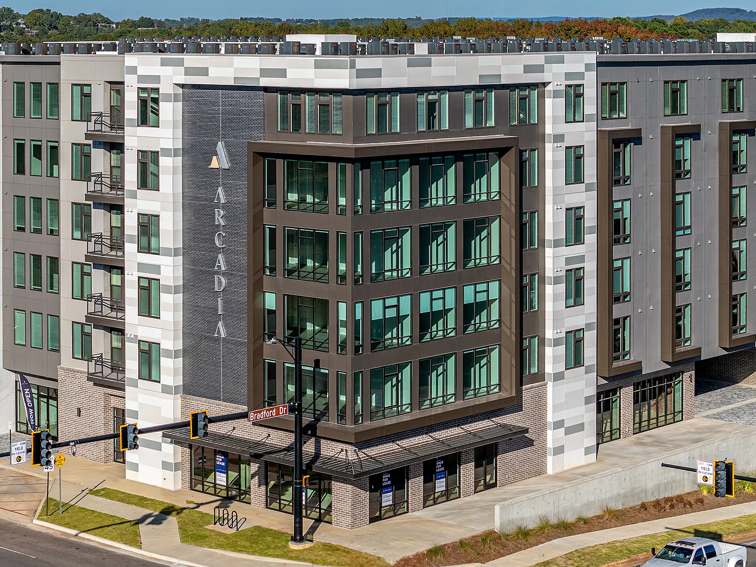 Arcadia Apartments — Photo 1
