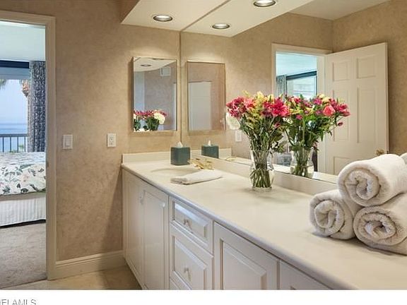 5th image of 20 Seagate Dr APT 301