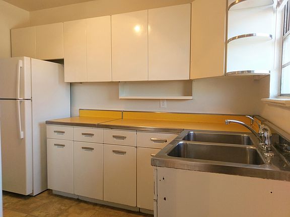 5th image of 8855 Gaston Pkwy APT B