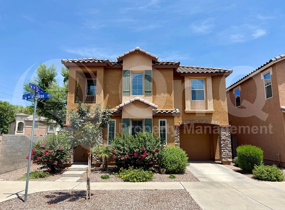 4 bed, 2.5 bath, 1609 sqft, $2,199 — Photo 3