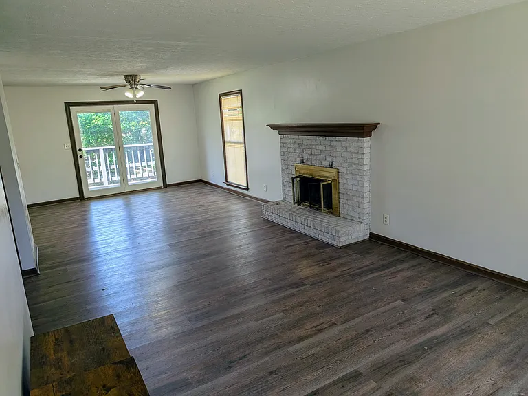707 Kentucky Ave — Photo 2