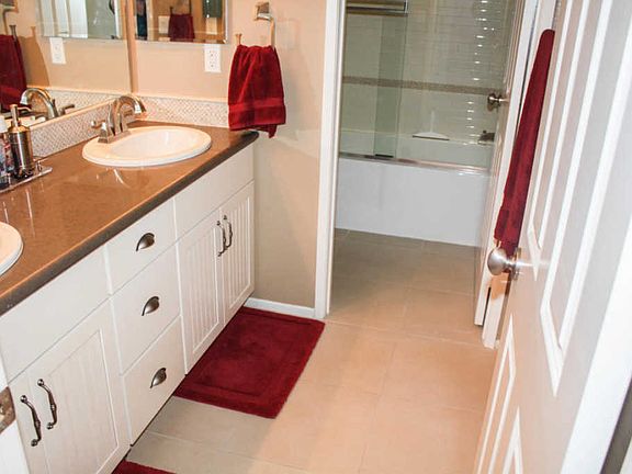 2nd bathroom 
