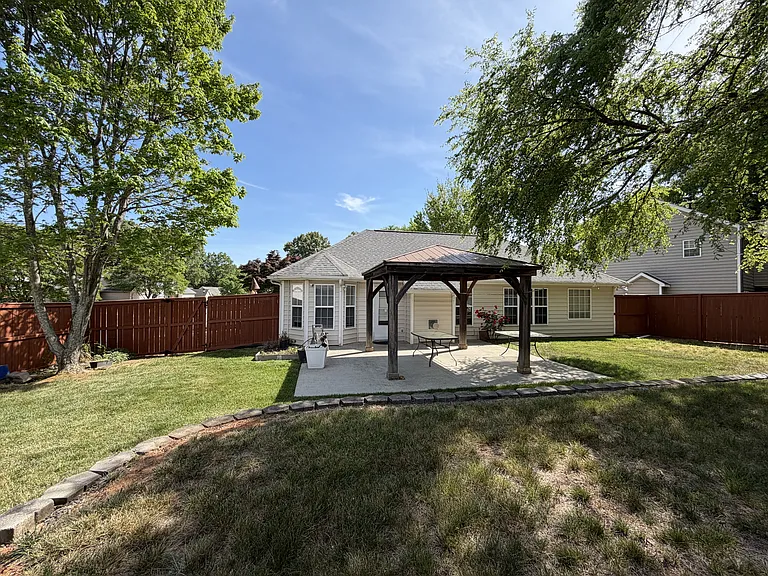 7514 Starvalley Dr — Photo 25