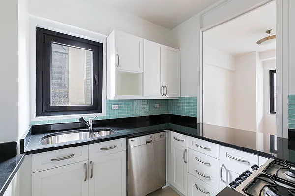 Rented by Compass | media 17