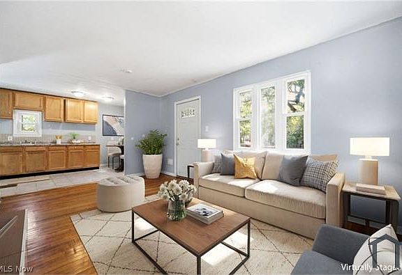 3rd image of 4064 E 155th St