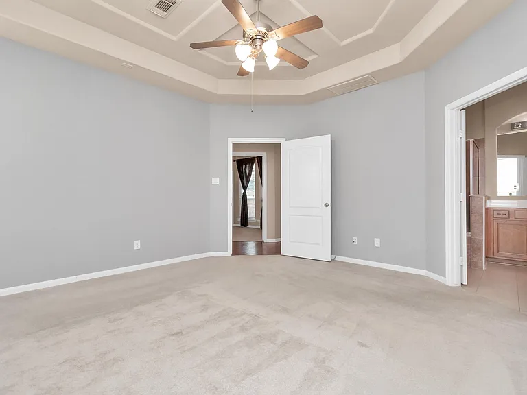 6630 Larocke Trl — Photo 31