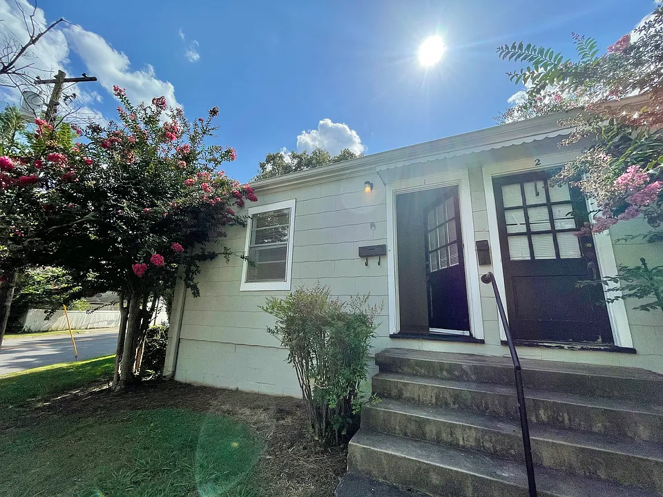 912 Oxmoor Rd